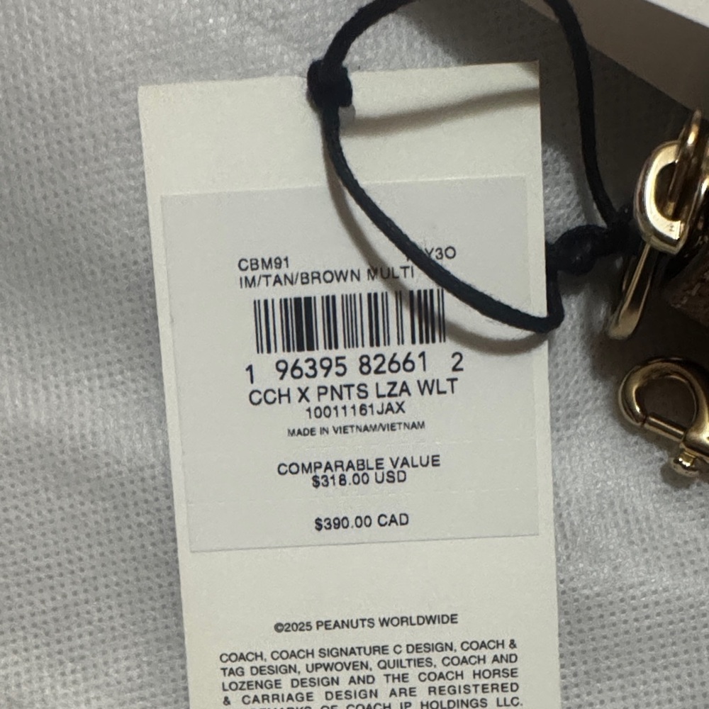 Coach X peanuts limited edition long zip wallet NWT! - Picture 2 of 6